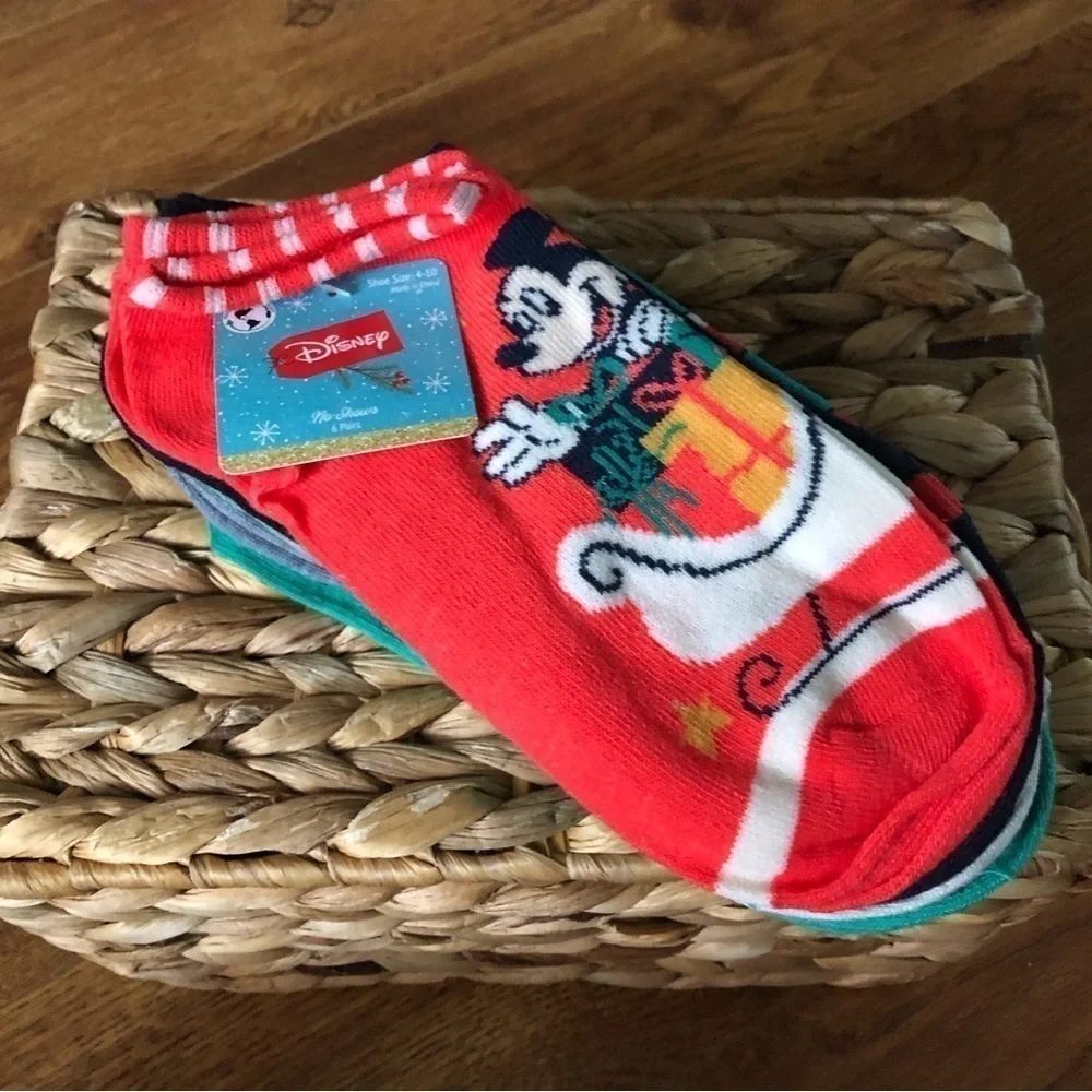 Disney: Mickey Mouse & Friends no show socks 6 pair Christmas Winter